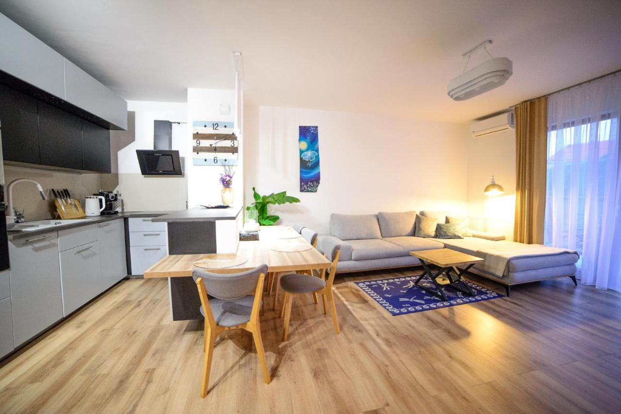 Apartamenty Via Marina Vratislav Exteriér fotografie